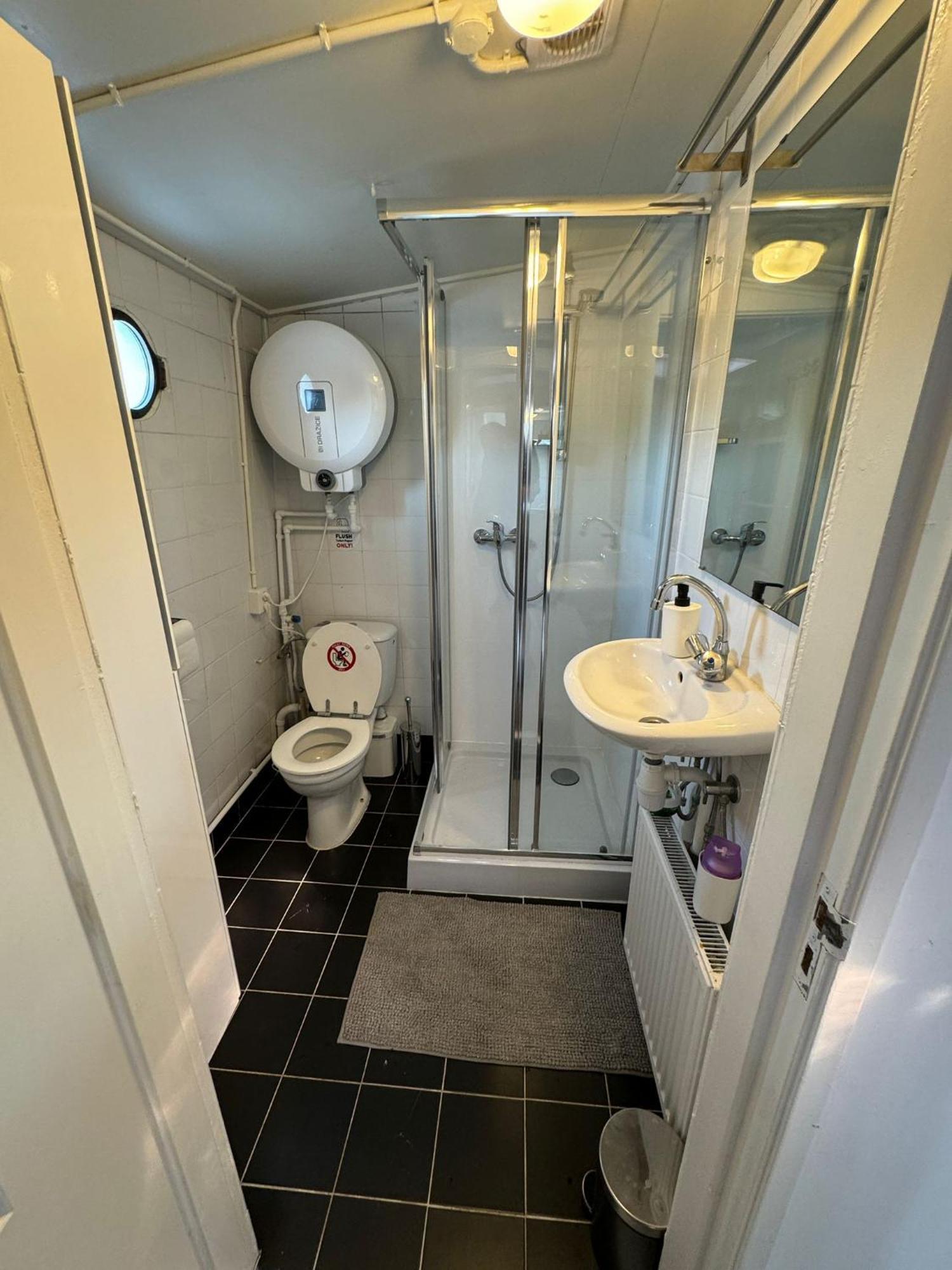Prague On Boat, Privat Pier, Free Parking 호텔 외부 사진